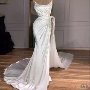 Beautiful wedding gown <33 ✉️💕